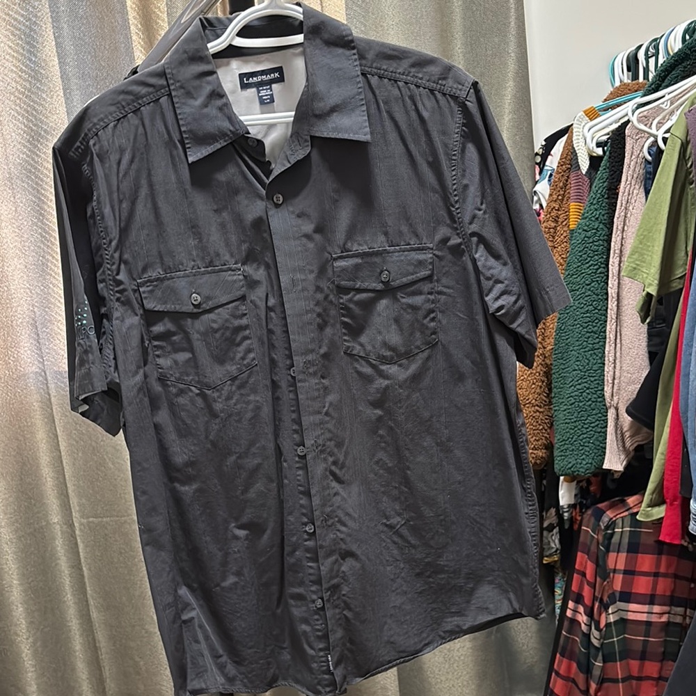 Men's Charcoal Short Sleeve Shirt